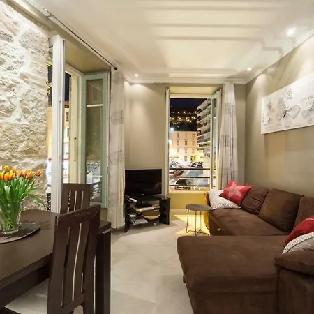 Apartment With Parking In Nice Near The Harbor Exterior photo