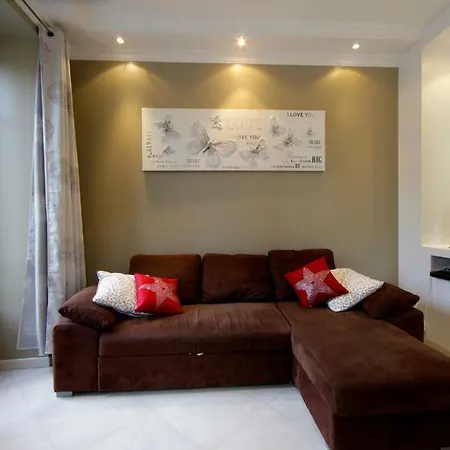 Apartment With Parking In Nice Near The Harbor Exterior photo