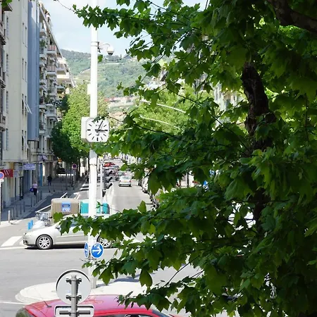 Apartment With Parking In Nice Near The Harbor Exterior photo