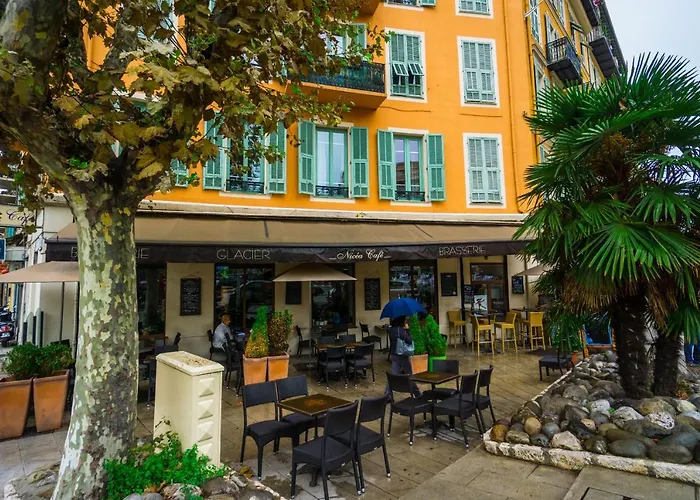 Apartment With Parking In Nice Near The Harbor
