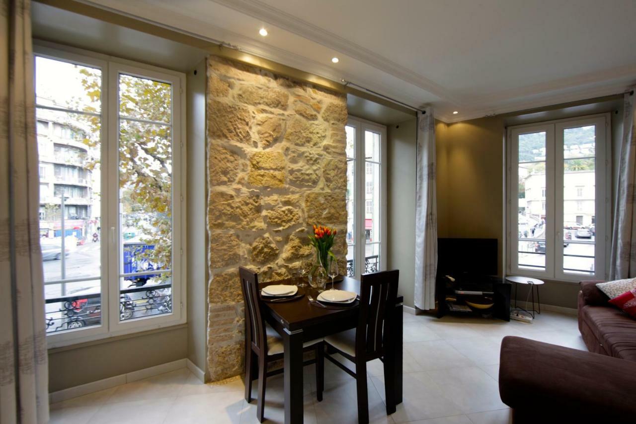 With Parking In Near The Harbor Apartamento Niza